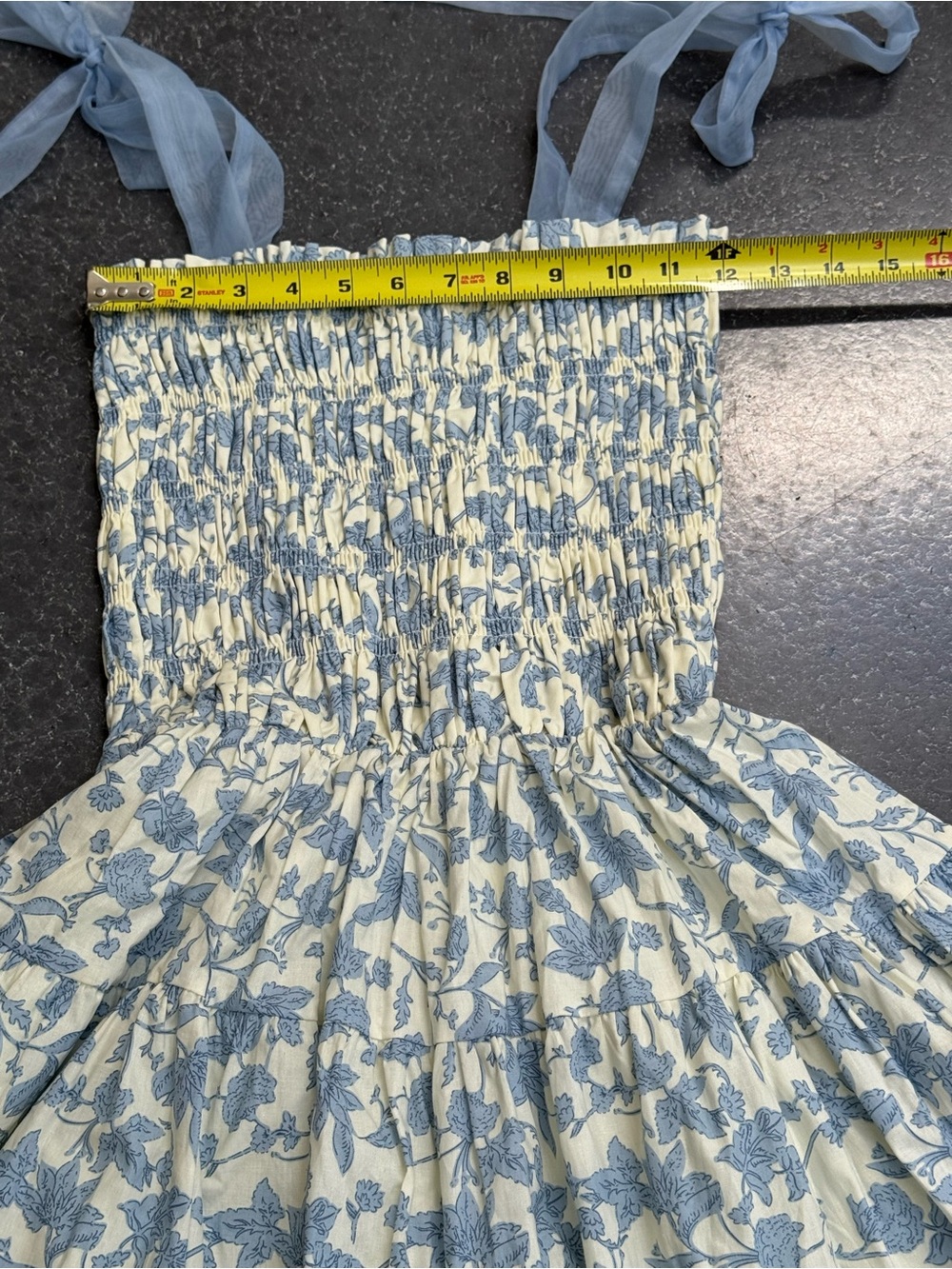 EN SAISON Blue & White Floral Smocked Tie-Strap Midi Dress size S - Picture 5 of 7
